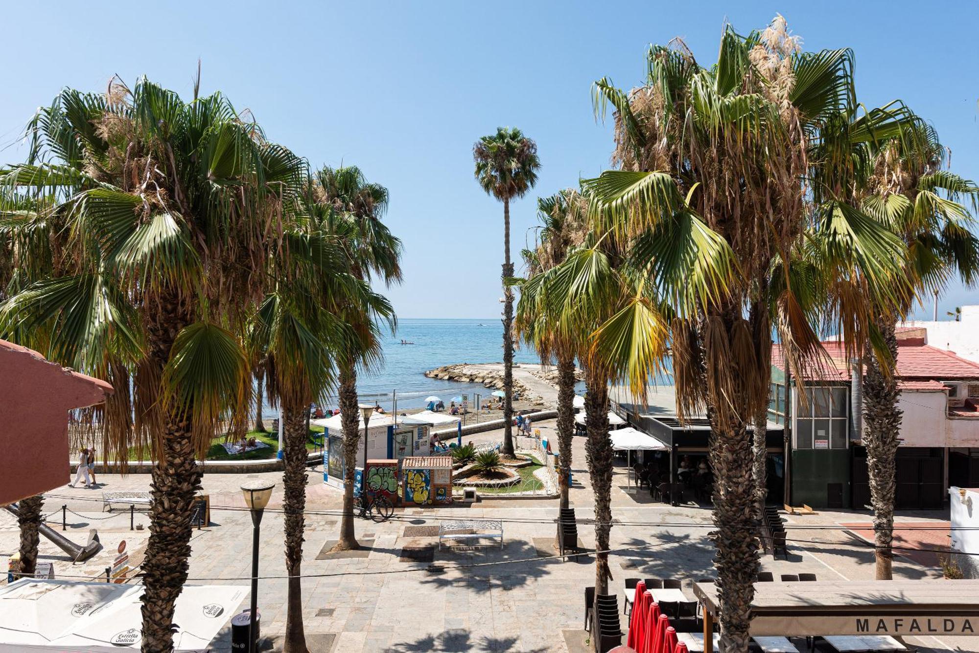 Beach apartment in Malaga Bagian luar foto
